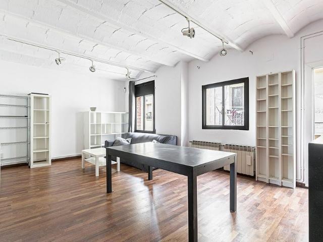 Piso en venta en calle De la Mestrança, Barcelona, de 65 m² 2 habitaciones por 430.000