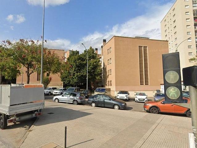 Piso en venta en calle De la Mola, Terrassa, de 65 m² 3 habitaciones por 109.000