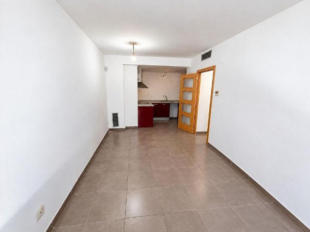 Piso en venta en calle De la Bisbal, Vendrell, El, de 57 m² 2 habitaciones por 120.000