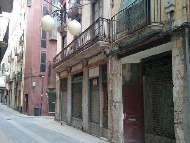 Piso en venta en calle De la Carnisseria, Valls, de 70 m² 3 habitaciones por 99.000