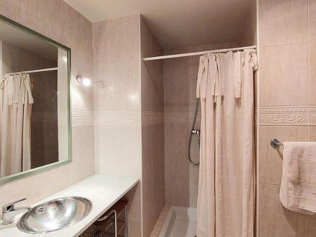 Piso en venta en calle De la Ciutat, Vic, de 71 m² 3 habitaciones por 188.000