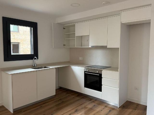 Piso en venta en calle De la Constitución, Castelldefels, de 48 m² 2 habitaciones por 375.000