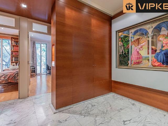Piso en venta en calle De la Diputació, Barcelona, de 106 m² 3 habitaciones por 450.000