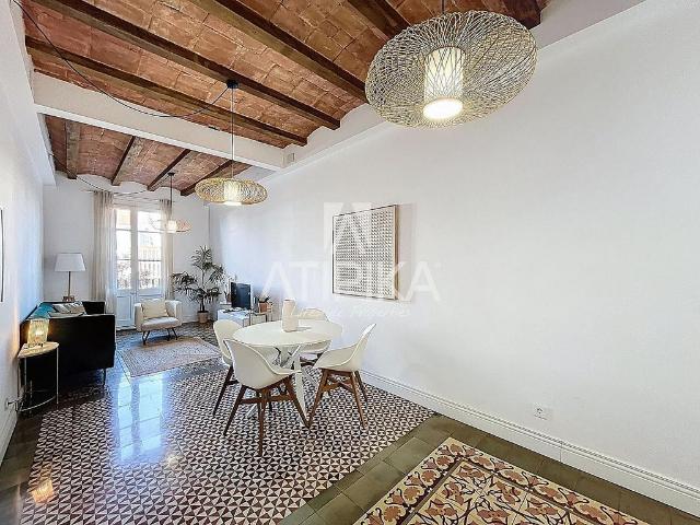 Piso en venta en calle De la Diputació, Barcelona, de 86 m² 3 habitaciones por 645.000