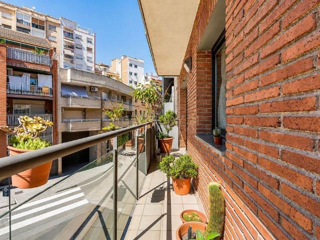 Piso en venta en calle De la Farigola, Barcelona, de 68 m² 2 habitaciones por 449.000