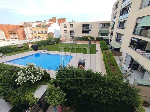Piso en venta en calle De la Filosofia, Badalona, de 78 m² 3 habitaciones por 460.000