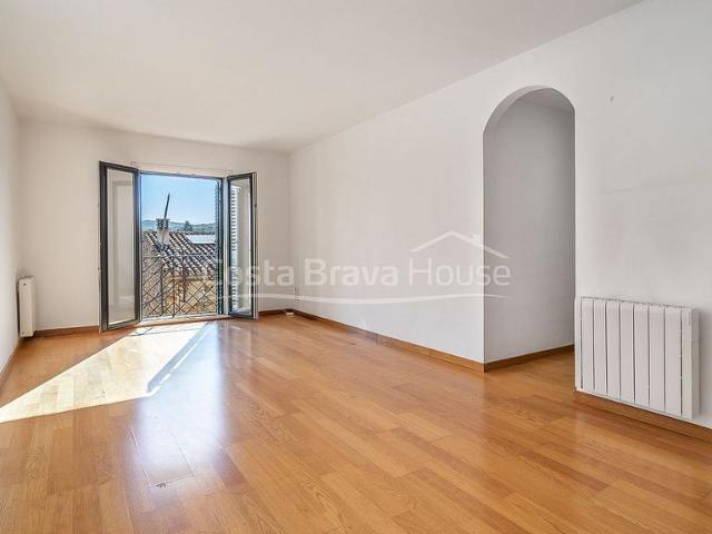 Piso en venta en calle De la Font, Pals, de 84 m² 3 habitaciones por 310.000