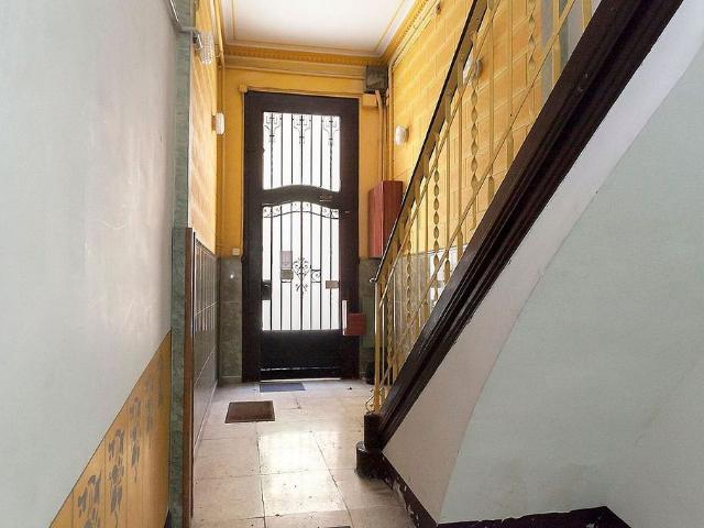 Piso en venta en calle De la Fraternitat, Barcelona, de 75 m² 3 habitaciones por 329.000