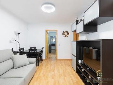 Piso en venta en calle De la Independència, Badalona, de 50 m² 3 habitaciones por 246.000