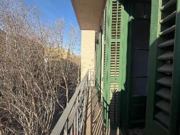 Piso en venta en calle De la Indústria, Barcelona, de 77 m² 4 habitaciones por 344.900