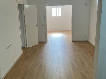 Piso en venta en calle De la Indústria, Barcelona, de 80 m² 3 habitaciones por 329.000