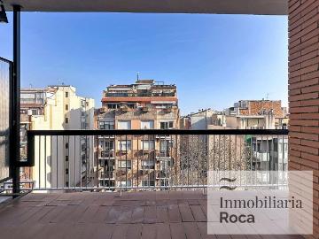 Piso en venta en calle De la Indústria, Barcelona, de 96 m² 4 habitaciones por 565.000