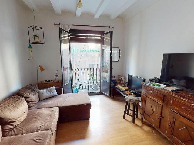 Piso en venta en calle De la Junta de Comerç, Barcelona, de 92 m² 3 habitaciones por 299.000