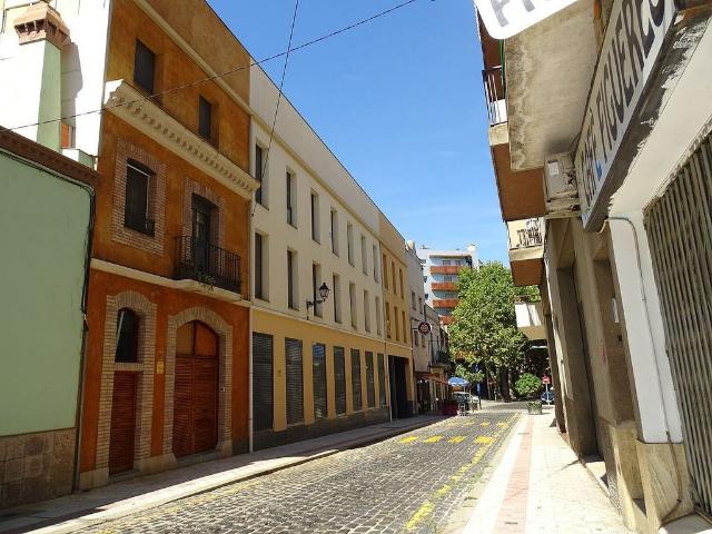 Piso en venta en calle De la Jonquera, Figueres, de 72 m² 2 habitaciones por 185.000