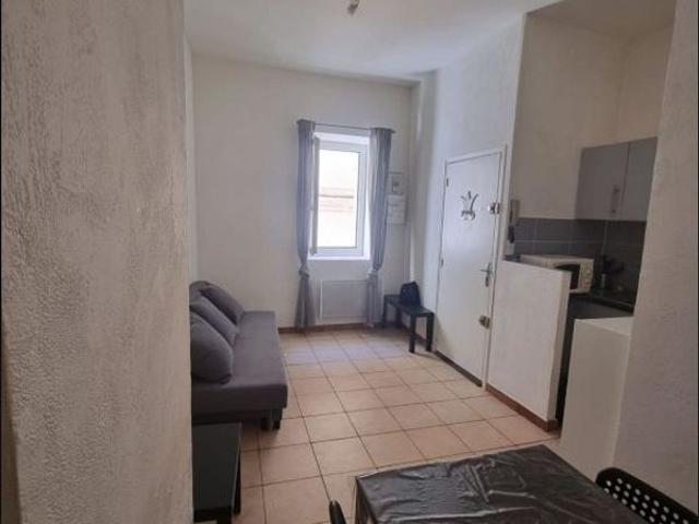 Piso en venta en calle De la Lleona, Barcelona, de 38 m² 1 habitación por 180.000