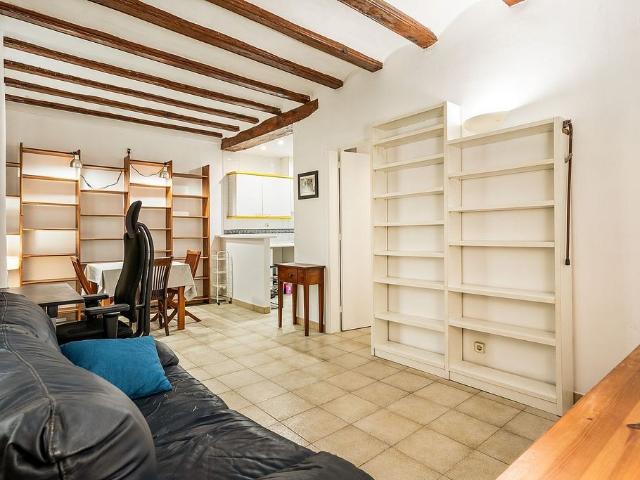 Piso en venta en calle De la Lleona, Barcelona, de 40 m² 1 habitación por 199.000
