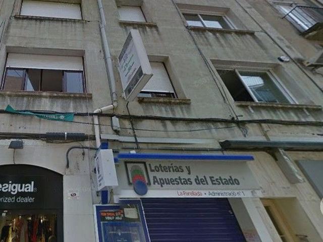 Piso en venta en calle De la Parellada, Vilafranca del Penedès, de 80 m² 2 habitaciones por 98.000