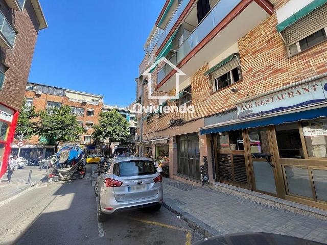 Piso en venta en calle De la Pau, Santa Coloma de Gramanet, de 59 m² 3 habitaciones por 97.000