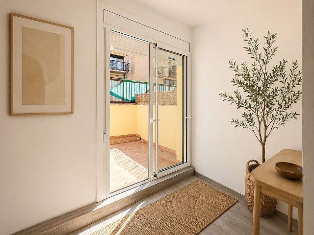 Piso en venta en calle De la Reina Amàlia, Barcelona, de 120 m² 3 habitaciones por 365.000