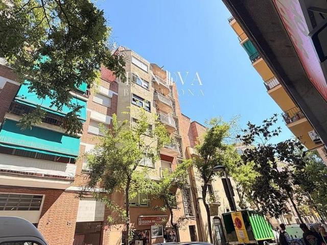 Piso en venta en calle De la Riera Alta, Barcelona, de 45 m² 2 habitaciones por 250.000