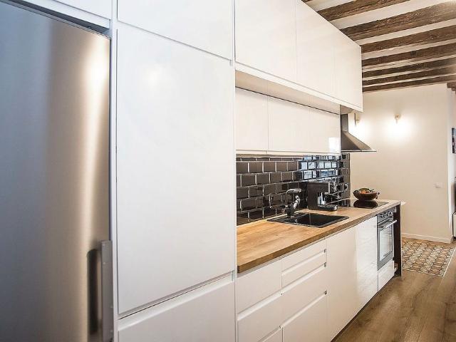 Piso en venta en calle De la Riera Baixa, Barcelona, de 45 m² 1 habitación por 195.000