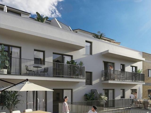 Piso en venta en calle De la Salut, Badalona, de 63 m² 2 habitaciones por 302.500