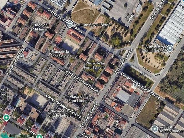 Piso en venta en calle De la Senyora, Terrassa, de 57 m² 3 habitaciones por 84.000