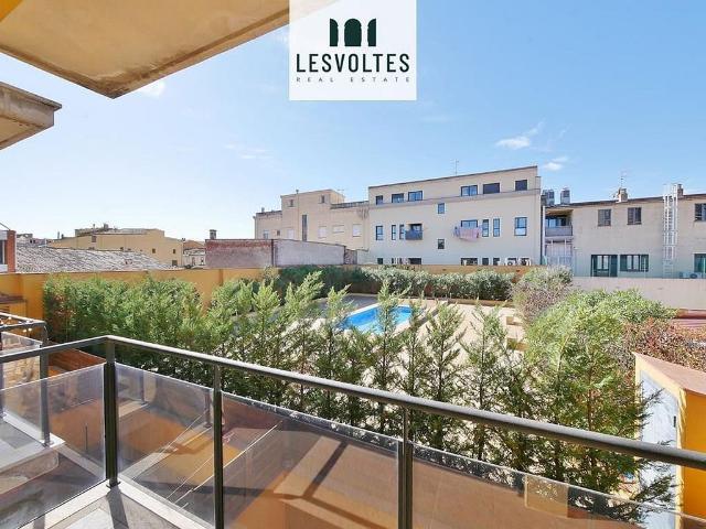Piso en venta en calle De la Solidaritat, Bisbal d´Empordà, La, de 55 m² 2 habitaciones por 180.000