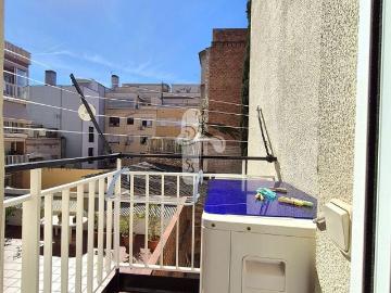 Piso en venta en calle De la Torre Vélez, Barcelona, de 60 m² 3 habitaciones por 300.000