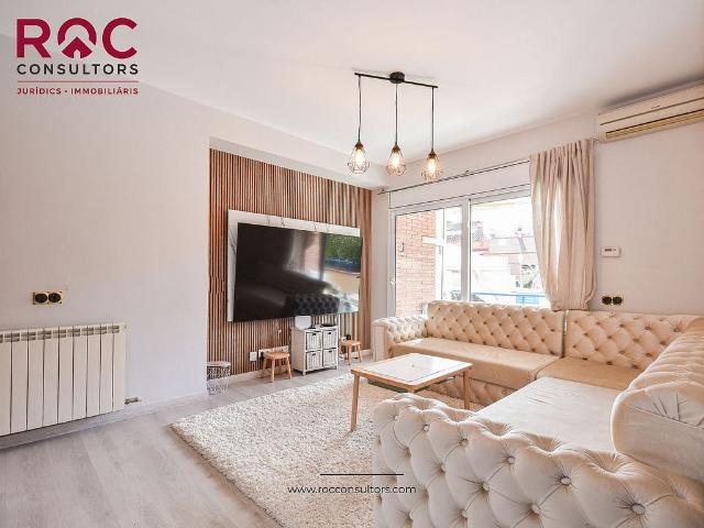 Piso en venta en calle De L'alcalde Armengou, Manresa, de 134 m² 4 habitaciones por 315.000