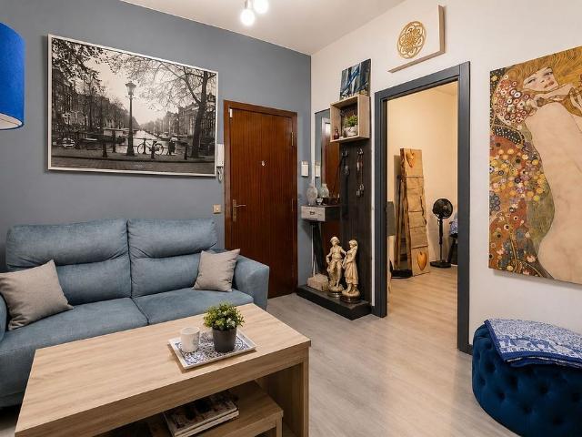 Piso en venta en calle De L'alcalde de Móstoles, Barcelona, de 60 m² 3 habitaciones por 299.000