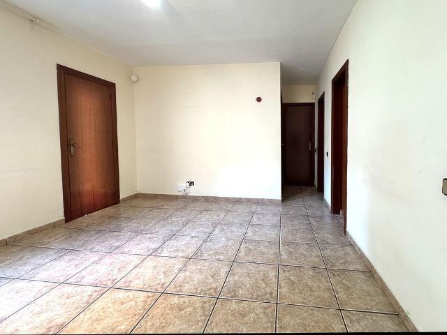 Piso en venta en calle De L'alegria, Hospitalet de Llobregat, L´, de 50 m² 3 habitaciones por 169.900