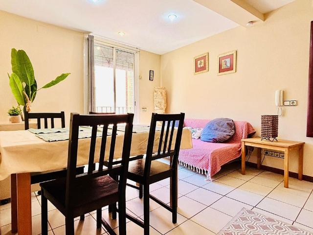 Piso en venta en calle De L'alladavermell, Barcelona, de 34 m² 1 habitación por 219.000