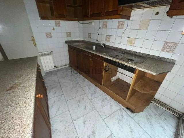 Piso en venta en calle De L'anselm Clavé, Lleida, de 100 m² 3 habitaciones por 101.000