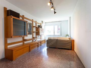 Piso en venta en calle De Las Navas de Tolosa, Barcelona, de 82 m² 4 habitaciones por 470.000