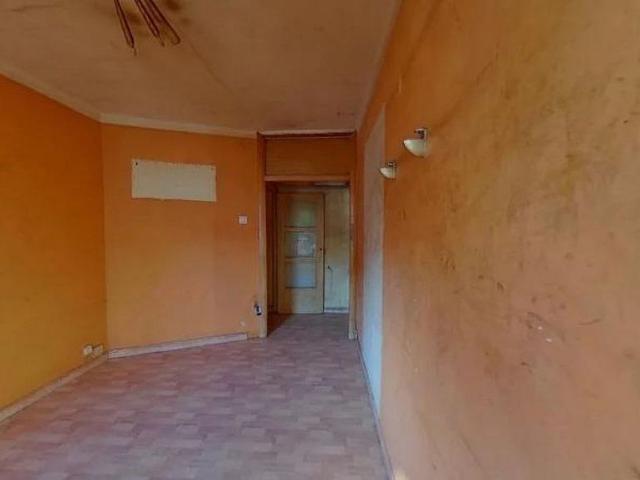 Piso en venta en calle De L'arç, Cornellà de Llobregat, de 49 m² 1 habitación por 110.900