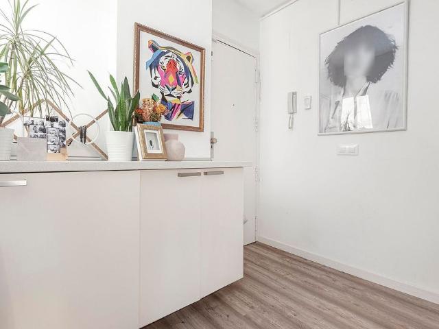 Piso en venta en calle De L'argenter, Barcelona, de 36 m² 1 habitación por 205.000