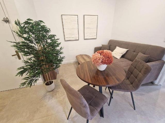 Piso en venta en calle De L'atlàntida, Barcelona, de 32 m² 1 habitación por 239.000