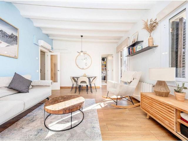 Piso en venta en calle De L'atlàntida, Barcelona, de 82 m² 3 habitaciones por 475.000