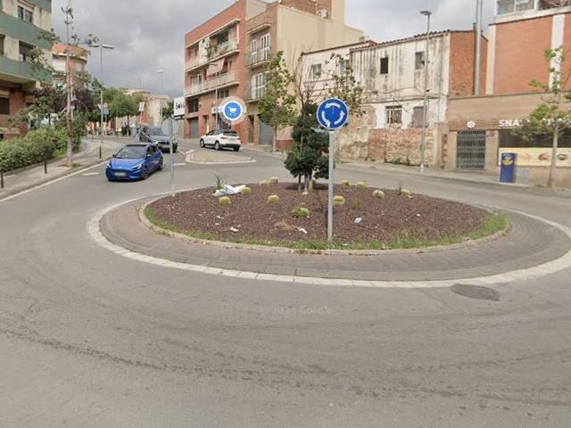 Piso en venta en calle De L'autonomia, Badalona, de 49 m² 1 habitación por 170.000