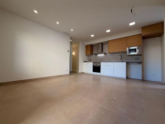 Piso en venta en calle De L'autonomia, Terrassa, de 147 m² 4 habitaciones por 309.000