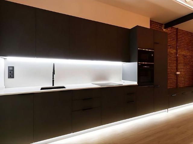 Piso en venta en calle De Leiva, Barcelona, de 58 m² 1 habitación por 245.000
