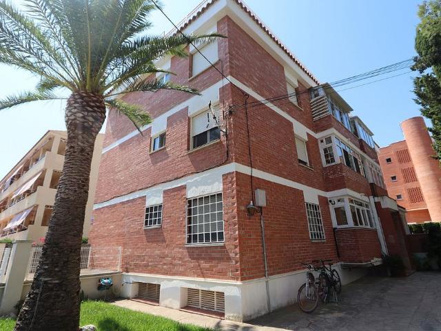 Piso en venta en calle De Les Barques, Vandellòs i l'Hospitalet de l'Infant, de 90 m² 4 habitaciones por 195.000