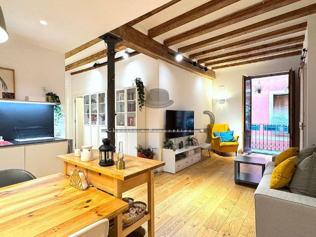 Piso en venta en calle De Les Candeles, Barcelona, de 120 m² 5 habitaciones por 665.000