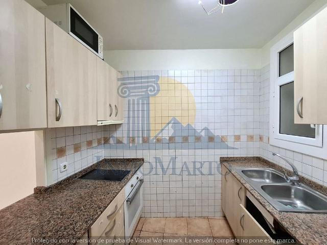 Piso en venta en calle De Les Carretes, Barcelona, de 42 m² 1 habitación por 179.000