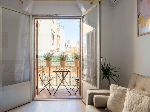 Piso en venta en calle De Les Ciències, Barcelona, de 61 m² 3 habitaciones por 314.000