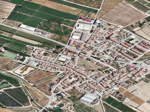Piso en venta en calle De Les Hortes, Artesa de Lleida, de 338 m² 3 habitaciones por 112.500