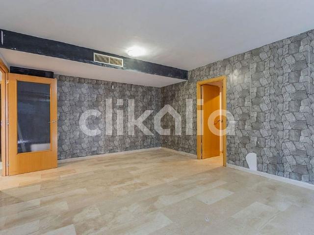 Piso en venta en calle De Les Hortes, Móra d´Ebre, de 118 m² 3 habitaciones por 85.000