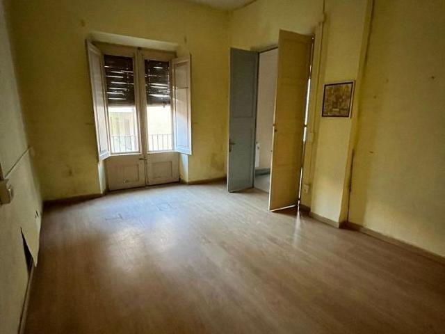 Piso en venta en calle De L'escola, Vic, de 115 m² 3 habitaciones por 180.000