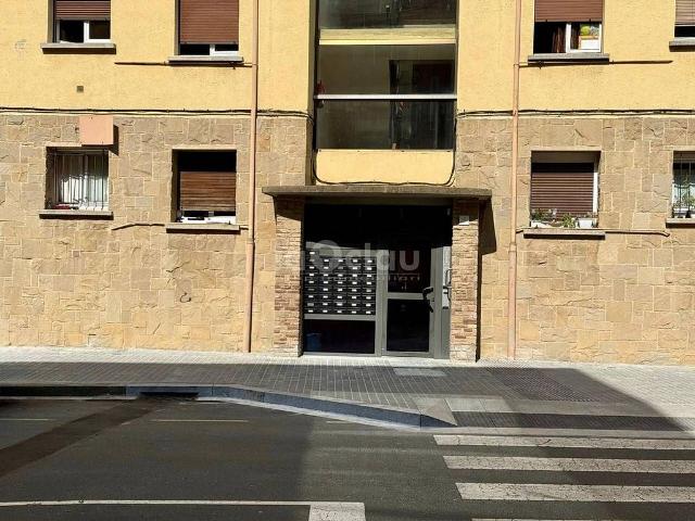 Piso en venta en calle De L'estudiant de Vic, Vic, de 78 m² 3 habitaciones por 145.000